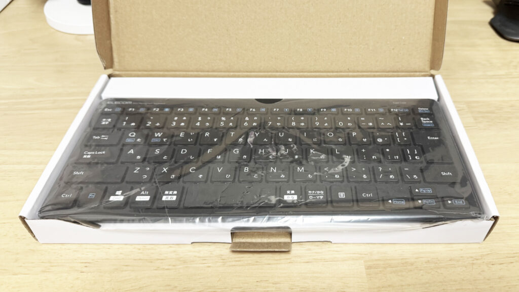 開封トレイに収まるTK-FCP096BK